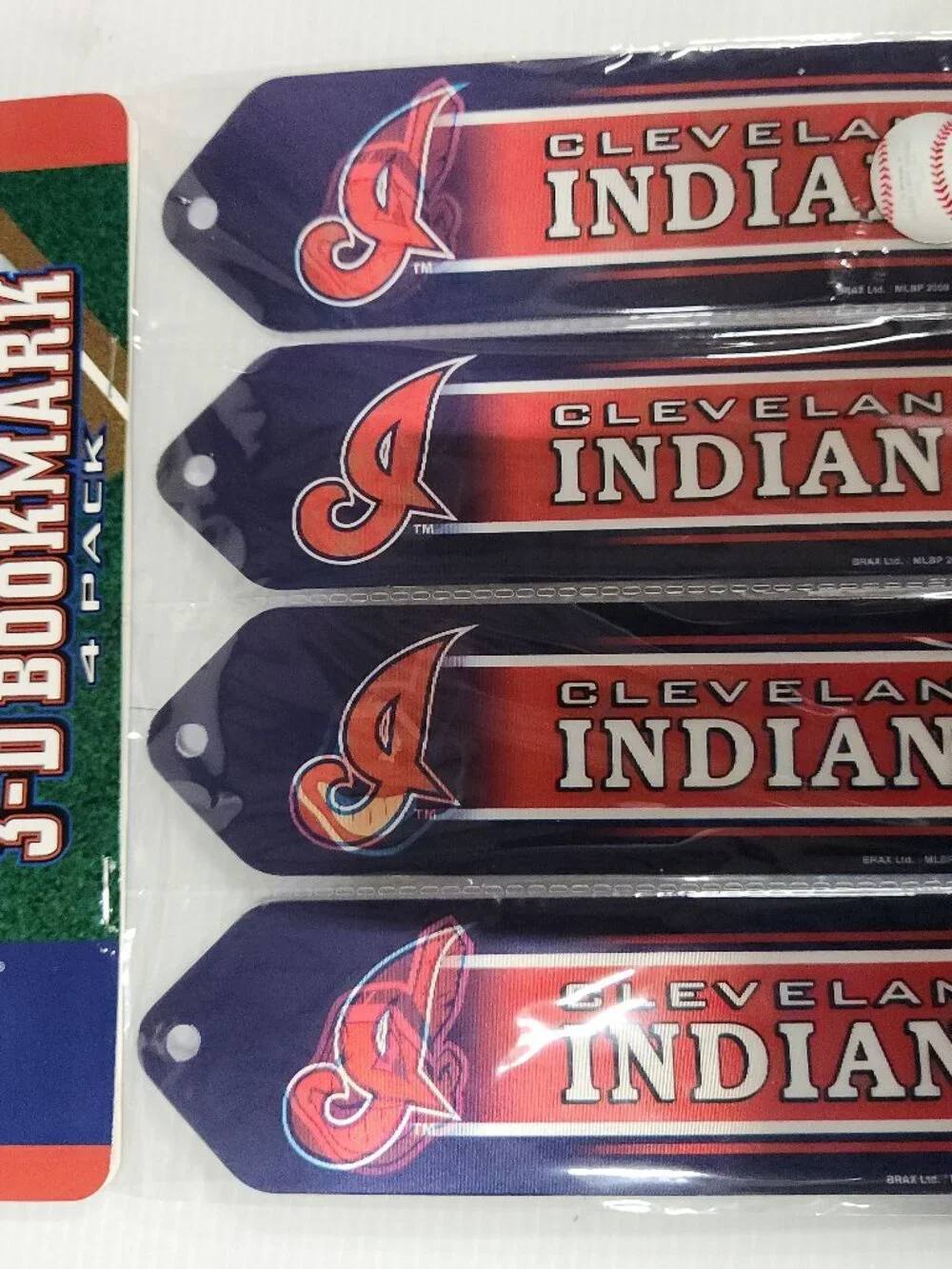 2 Pcs Ultradepth 3-D Bookmark 4 Pack Cleveland Indians Mlb 3D Design 167